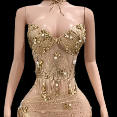 Diva in gold