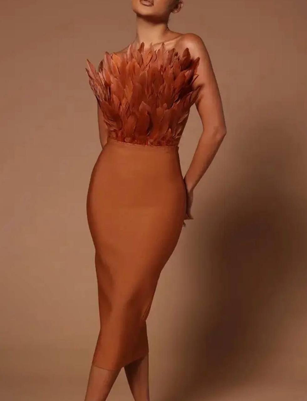 Sexy strapless feathers body inn bandage dress