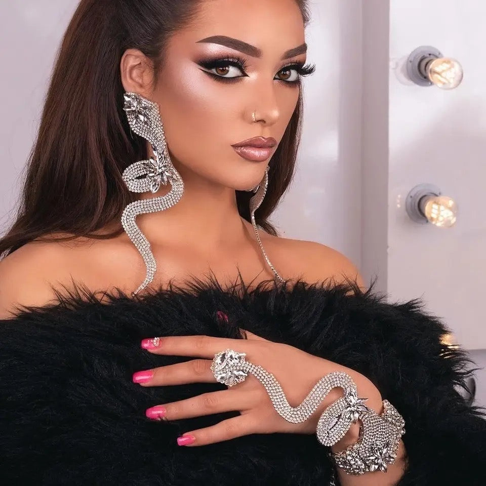 Exaggerated Snake Earrings and Bracelet Set Luxury Accessories Connecting Finger Rhinestone Jewelry Set for